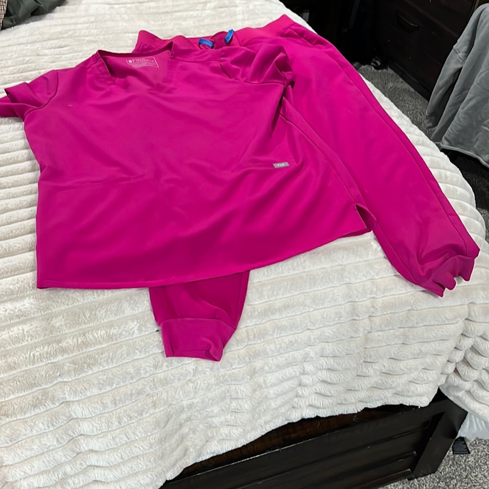 Figs scrubs set